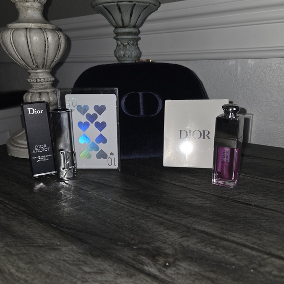 Dior Addict Lipstick Holder, Oil Compact Mirror Velvet Pouch With 10 of Hearts. - Picture 1 of 5